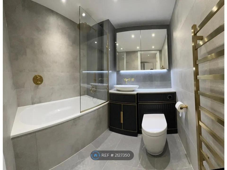 Apartment 250 Road 2 Bollinder Place Ec1v 2ah 2bed Luxury Apartments-this Is Full Address London