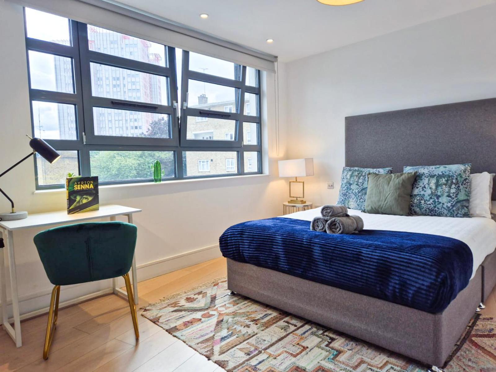 Appartement Modern & 3bedroom Flat With Pvt Balcony Steps From Regent's Park Londen