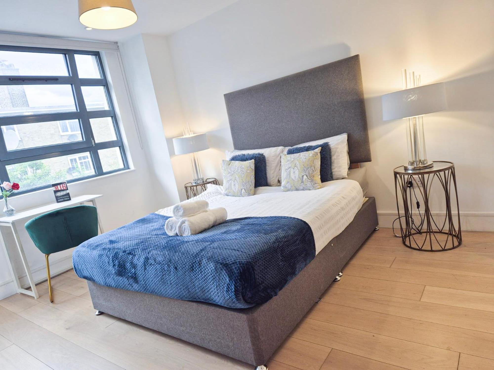 Modern & 3bedroom Flat With Pvt Balcony Steps From Regent's Park Appartement *