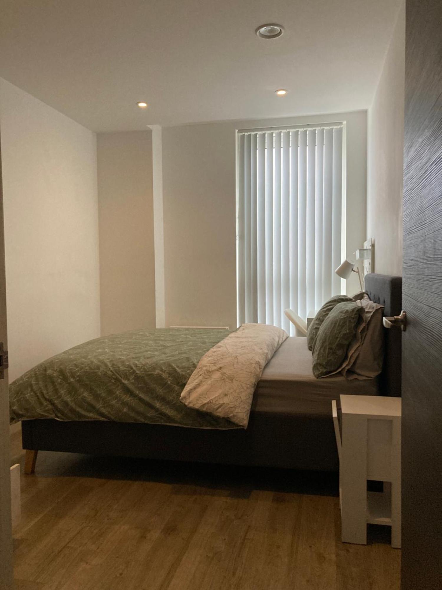 5 Purbeck Gardens Rooftop Privatunterkunft *