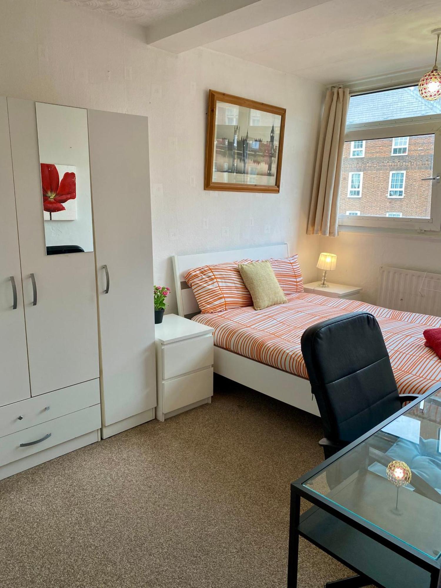 Appartement Cosy 3 Bed Apt, Old Truman Brewery! Brick Lane, London, E1 *