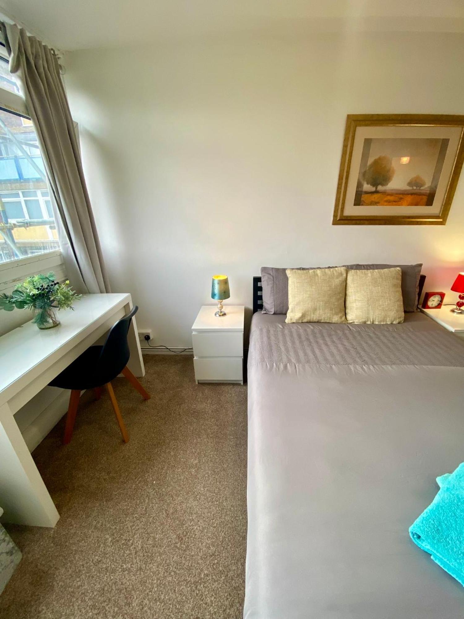 Cosy 3 Bed Apt, Old Truman Brewery! Brick Lane, London, E1 Appartement