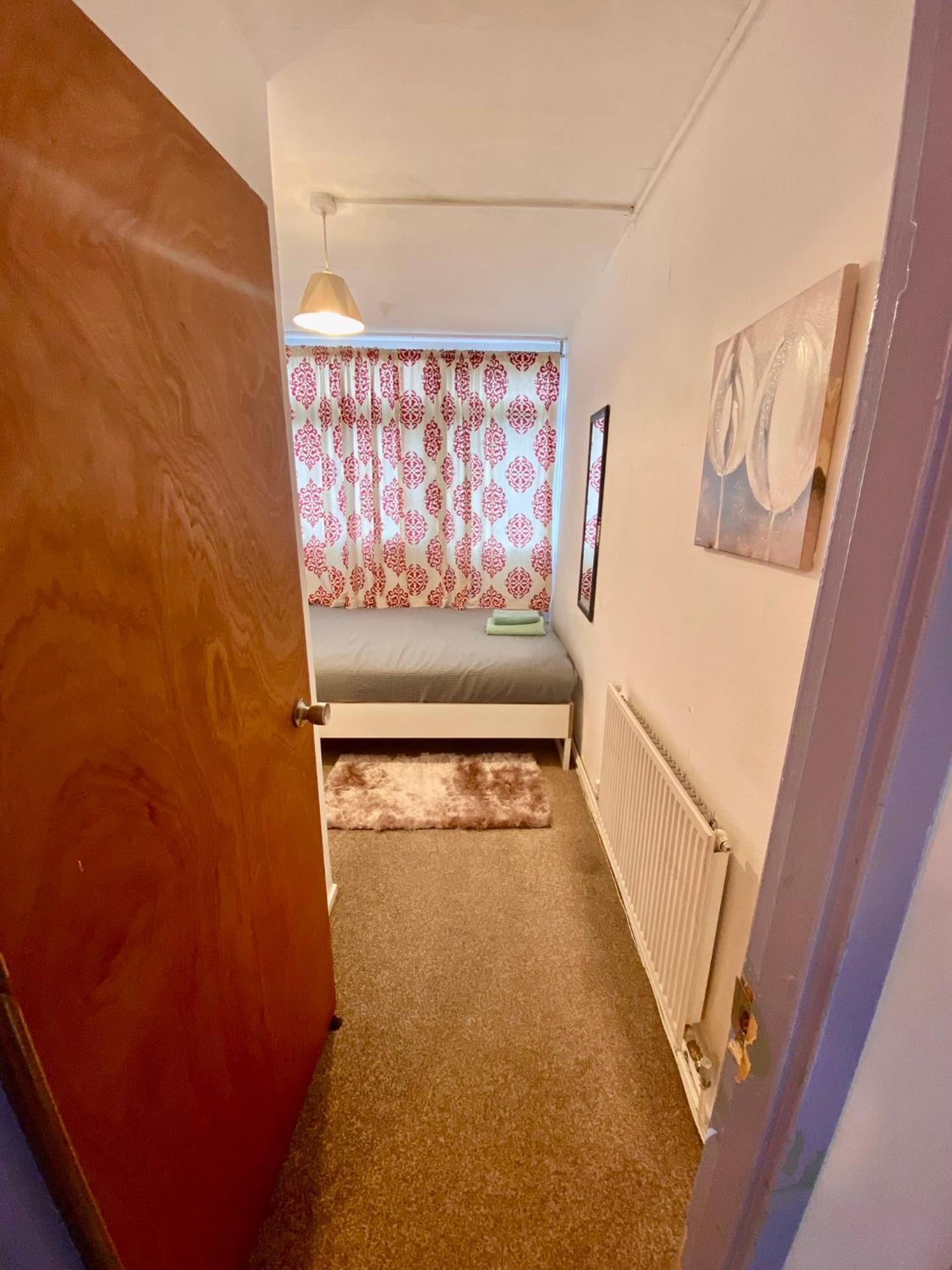 Appartement Cosy 3 Bed Apt, Old Truman Brewery! Brick Lane, London, E1 *