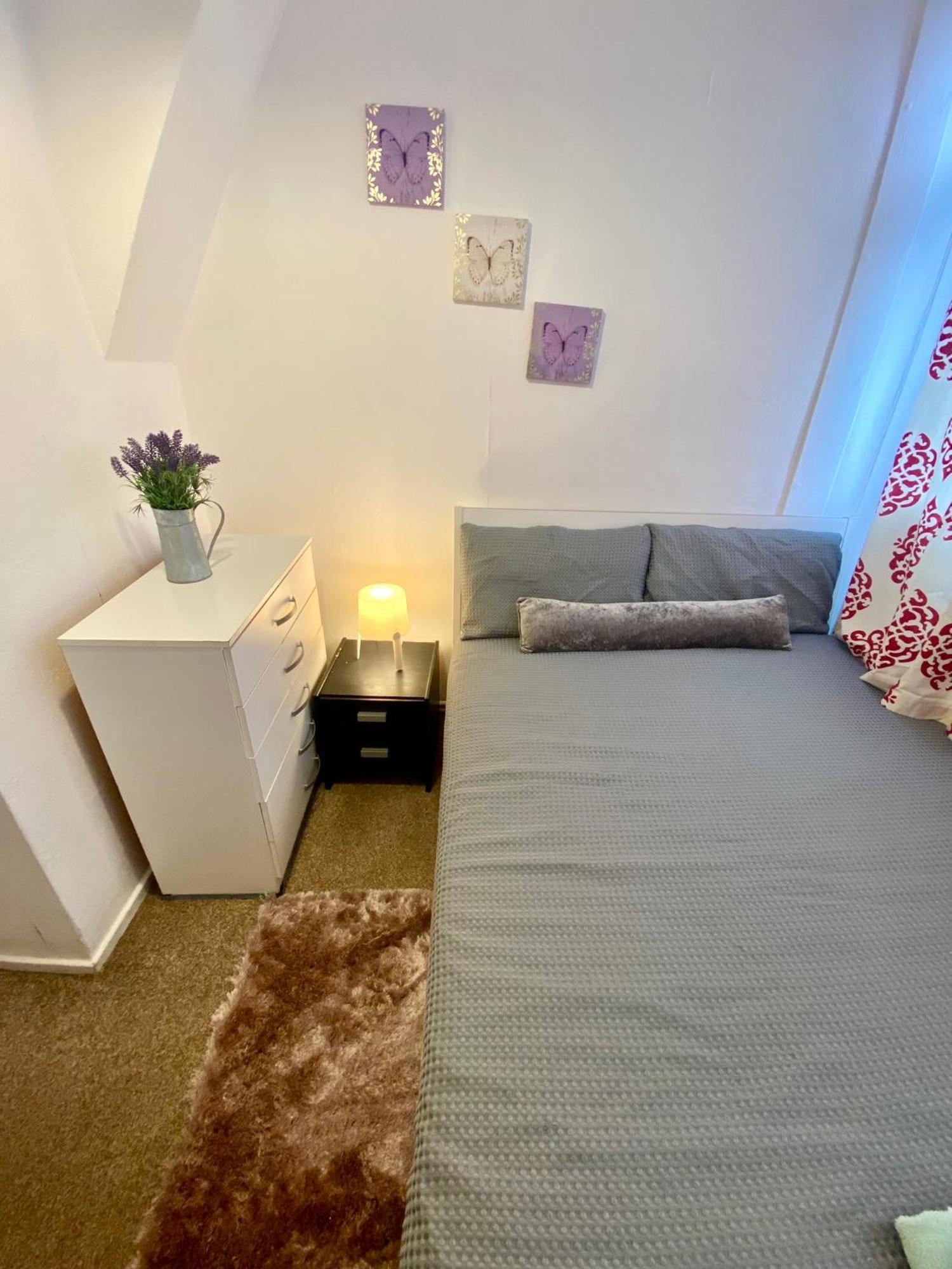 Cosy 3 Bed Apt, Old Truman Brewery! Brick Lane, London, E1 Londres