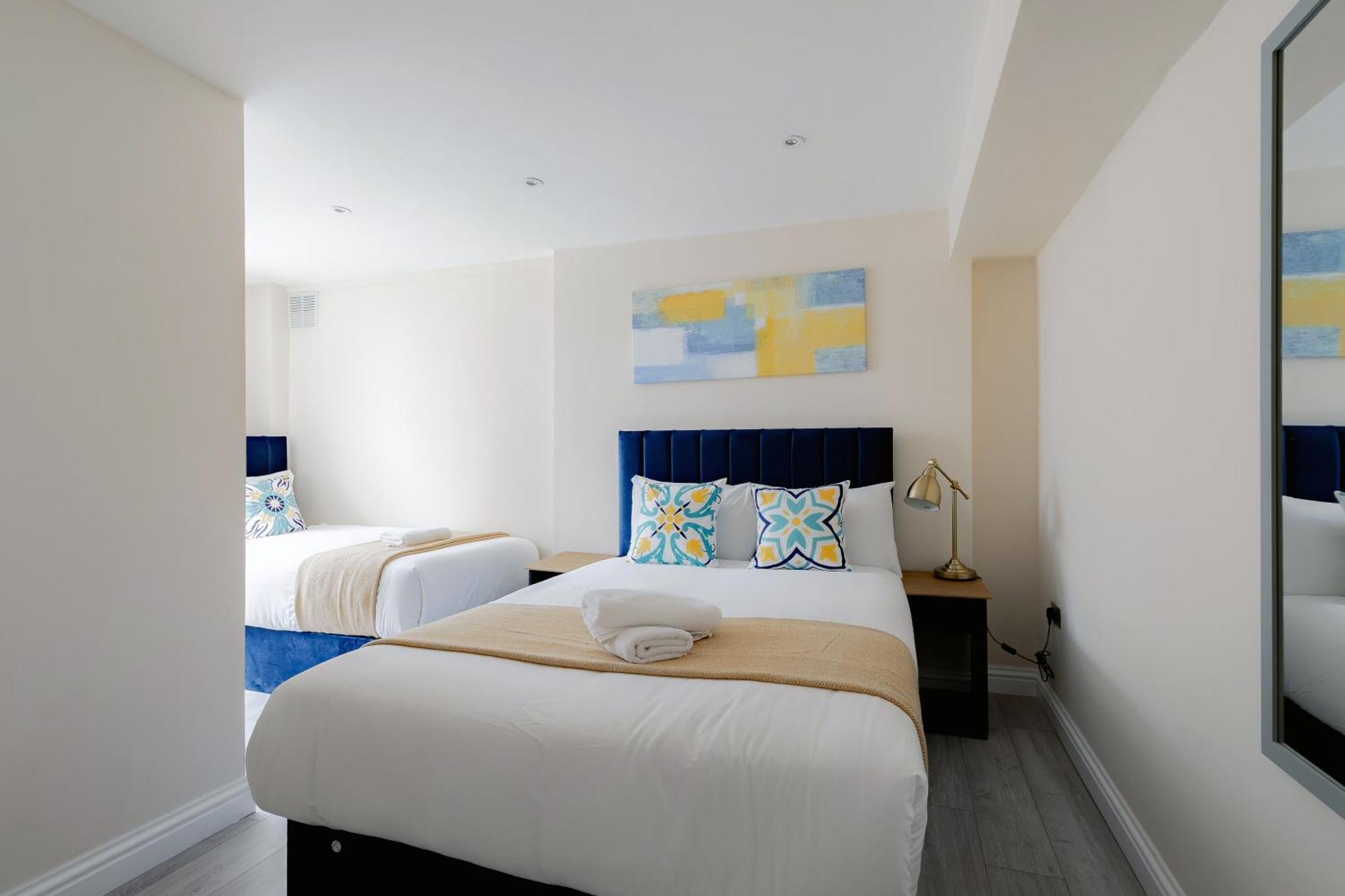 Two Bedroom Near Hyde Park And Oxford Street Londen