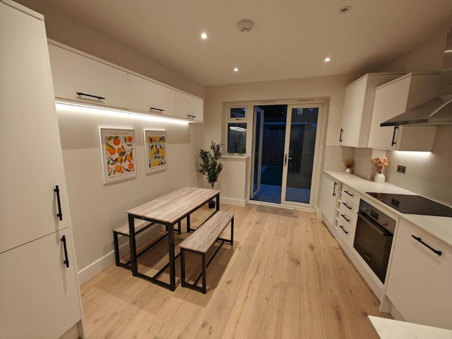 Luxury 1-bed Flat In Acton Appartement Londres
