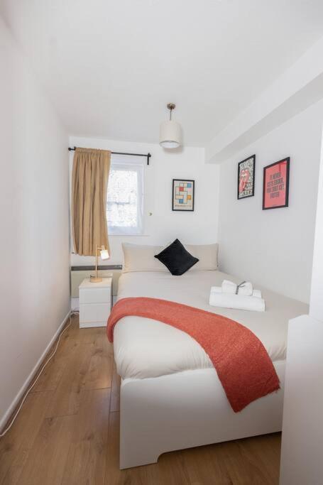 Tranquil 2 Bed Near Downtown & Free Parking Apartamento Londres