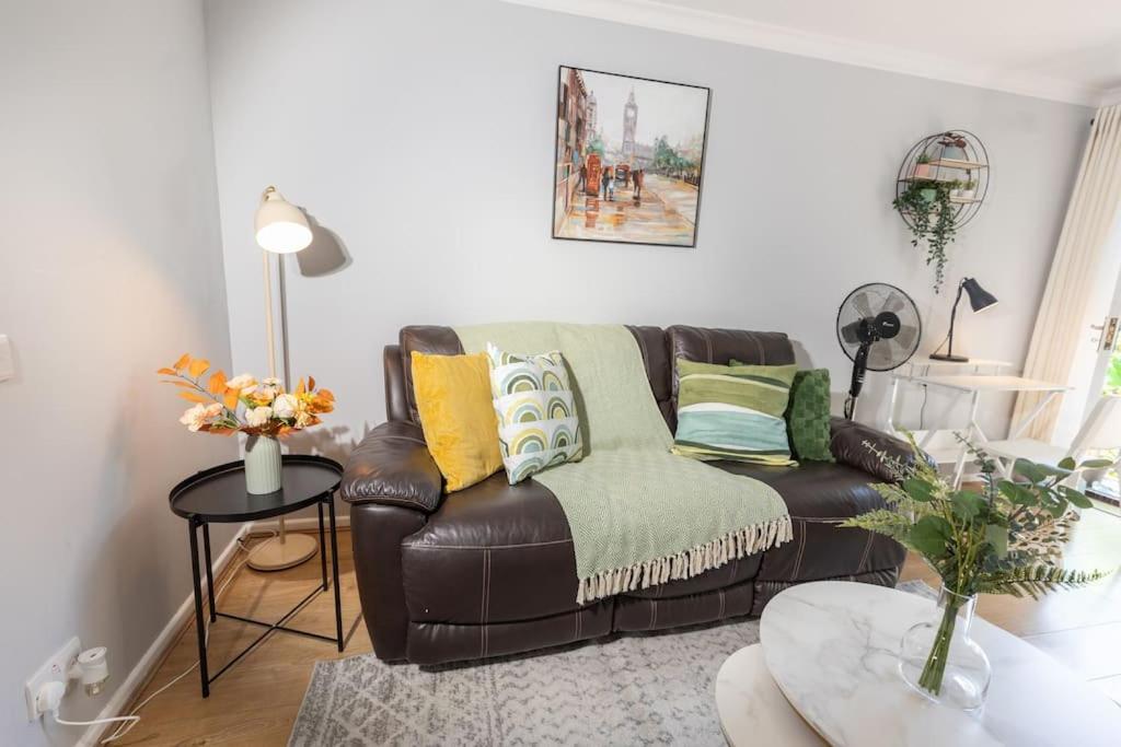 Apartamento Tranquil 2 Bed Near Downtown & Free Parking *
