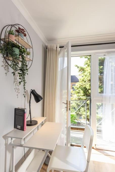 Tranquil 2 Bed Near Downtown & Free Parking * Londres
