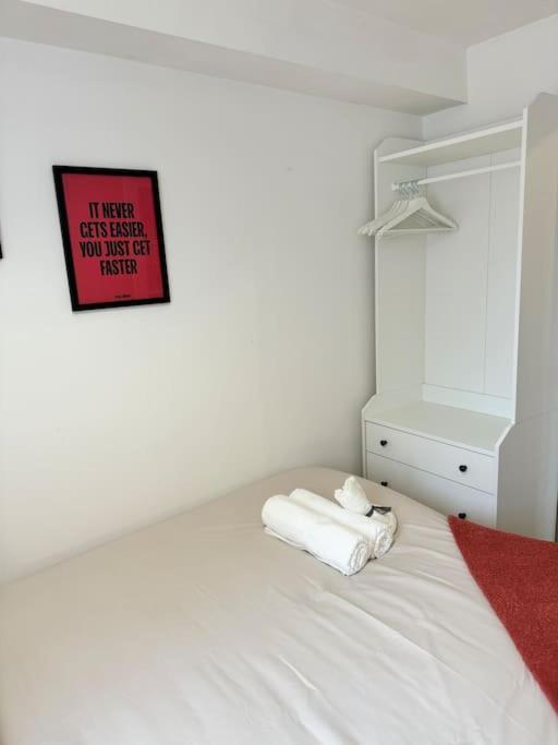 Tranquil 2 Bed Near Downtown & Free Parking Londres