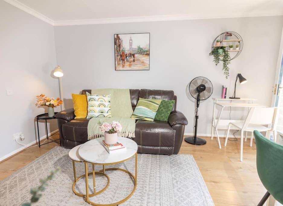 Tranquil 2 Bed Near Downtown & Free Parking