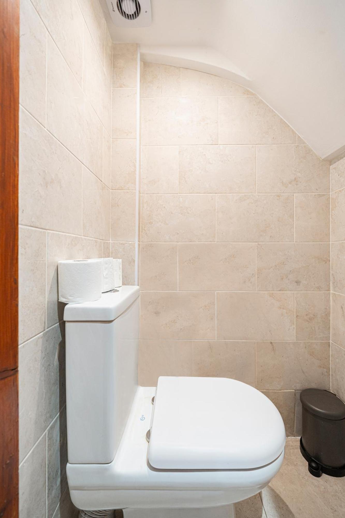 Comfy Small Basement In Kensington Olympia Apartamento Londres