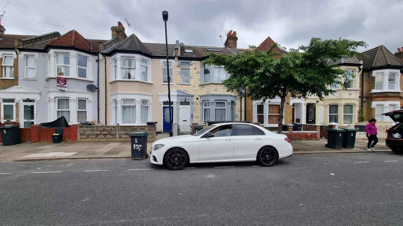 2 Bed Ground Floor Flat With Garden Next To Turnpike Lane Tube & Bus * Londres