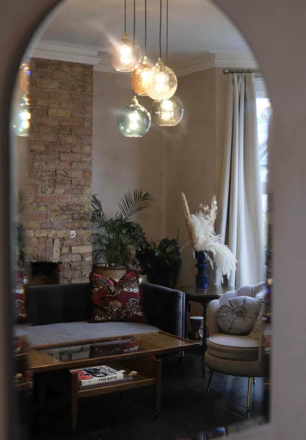 Alba's Den - A Creative Sanctuary In Nw10 Appartement