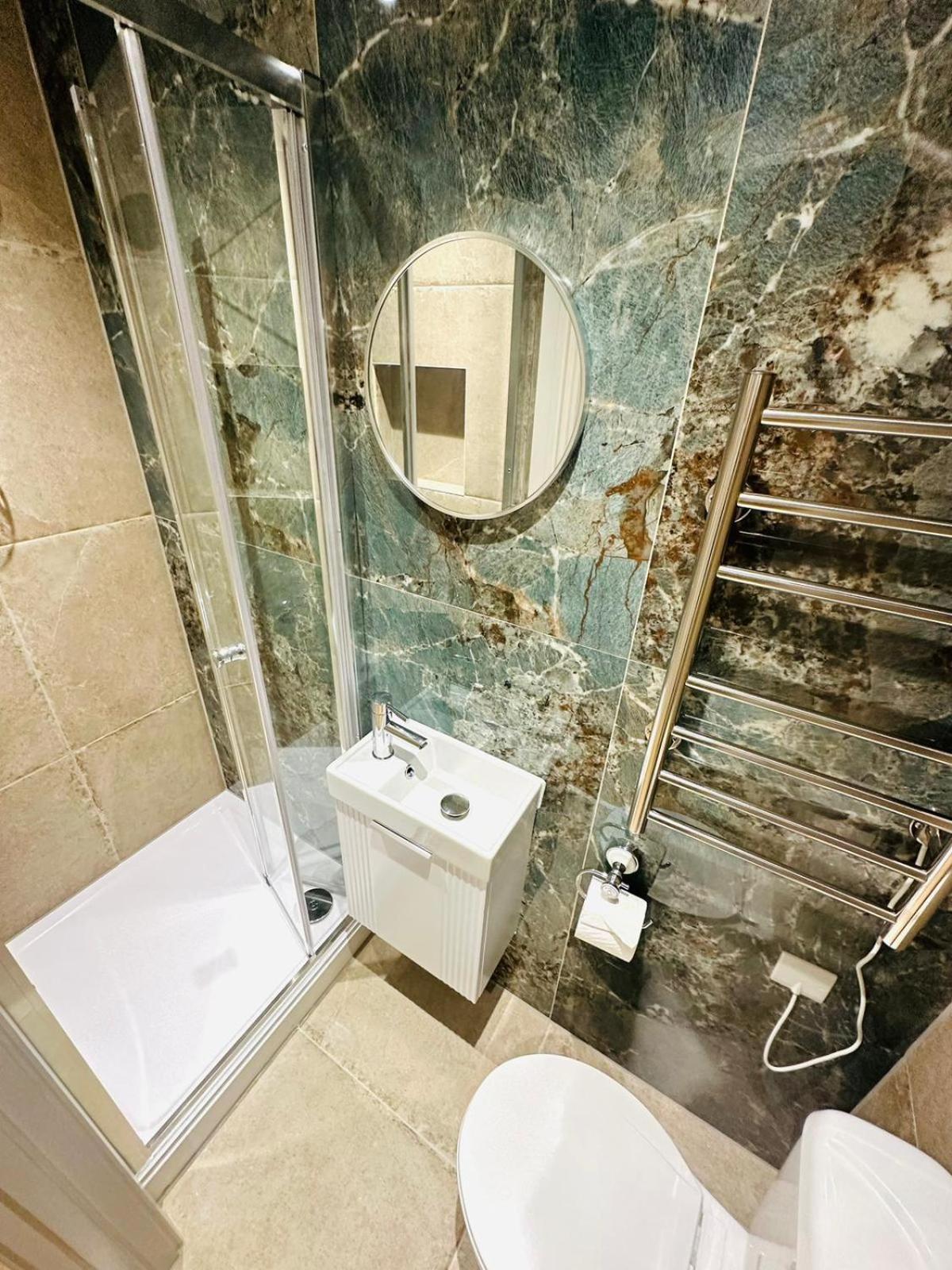 Ensuite Ii Great Location Close To Eye Pensión *