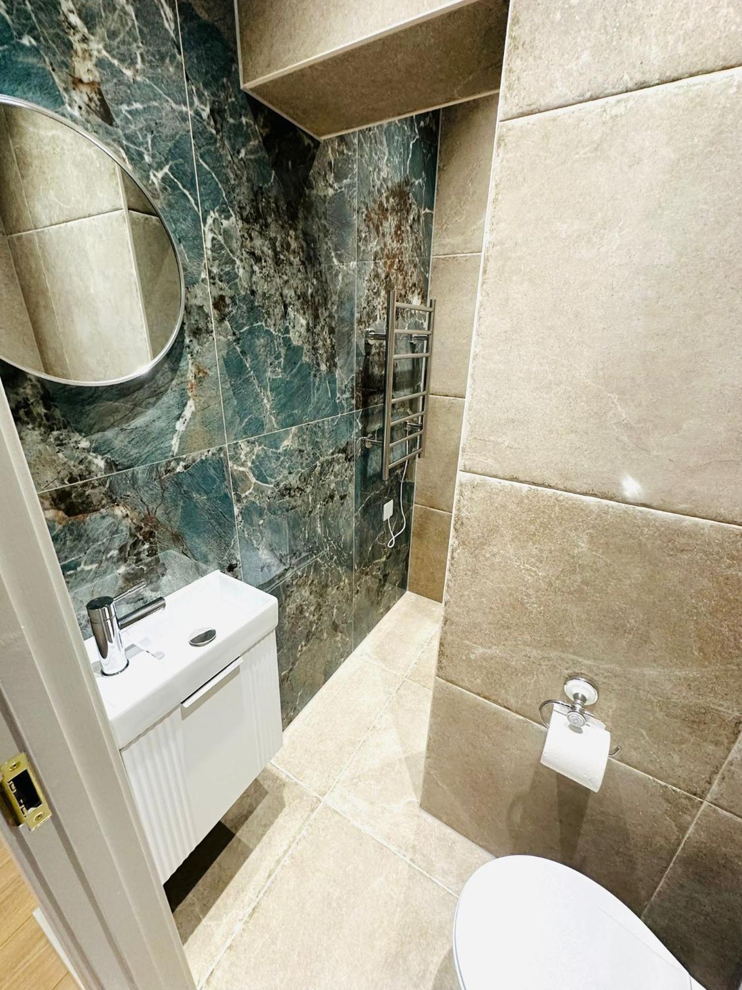 Pensión Ensuite Ii Great Location Close To Eye