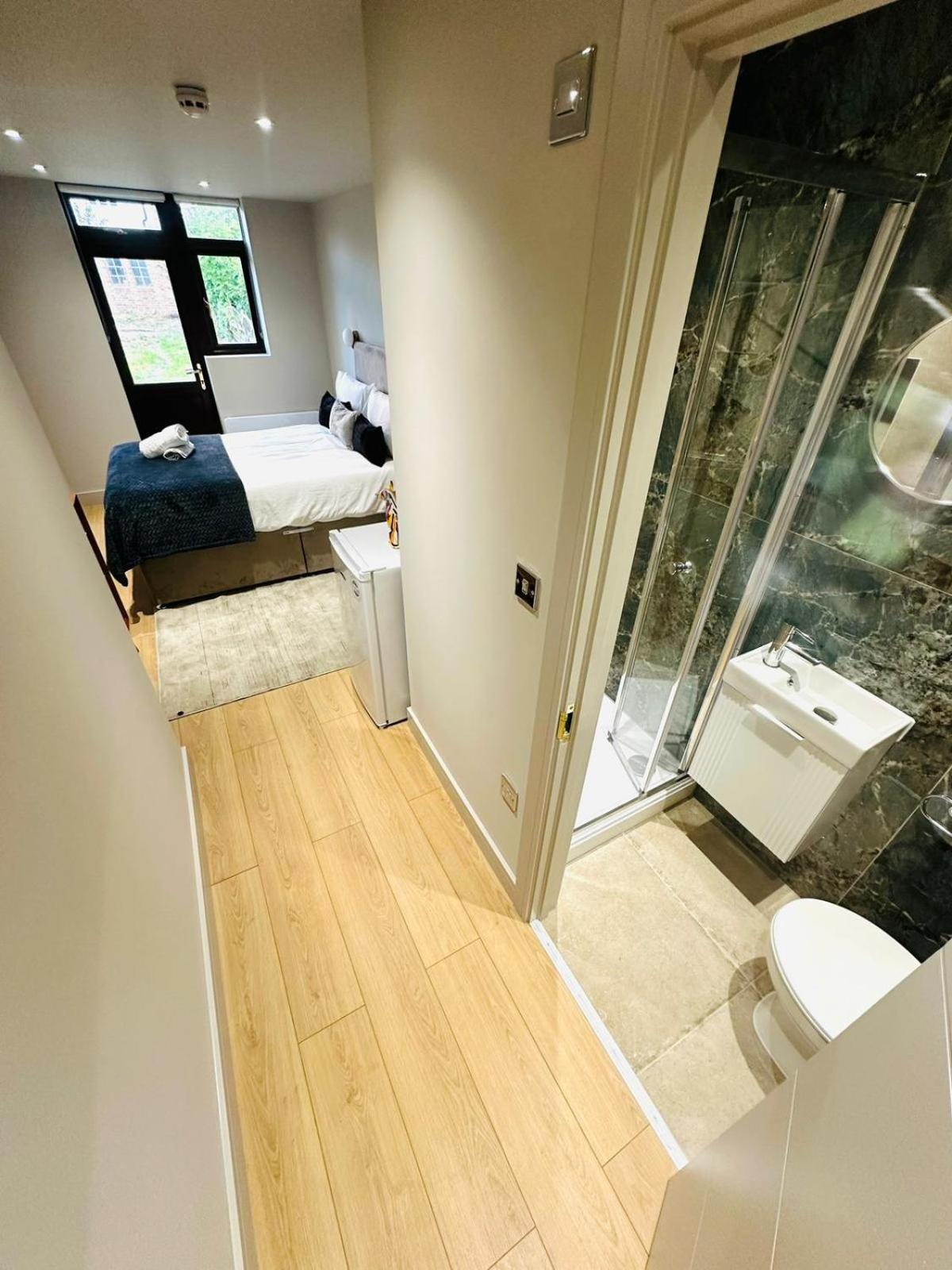 Pensión Ensuite Ii Great Location Close To Eye