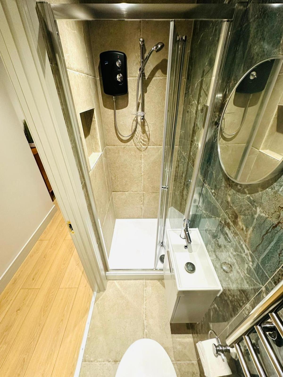 Ensuite Ii Great Location Close To Eye Pensión Londres