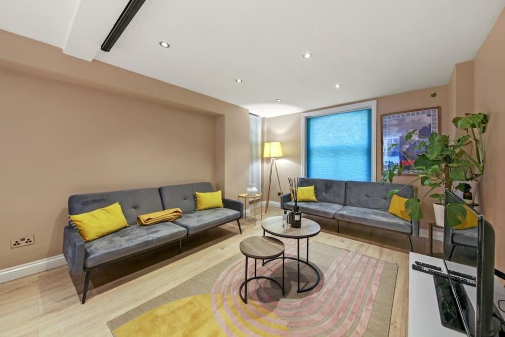 Apartment Stylish In Euston And Near Camden With Private Roof Terrace