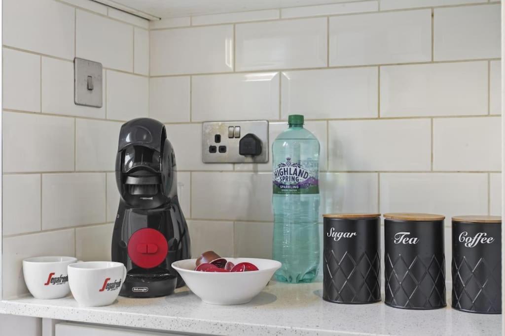 Stylish In Euston And Near Camden With Private Roof Terrace