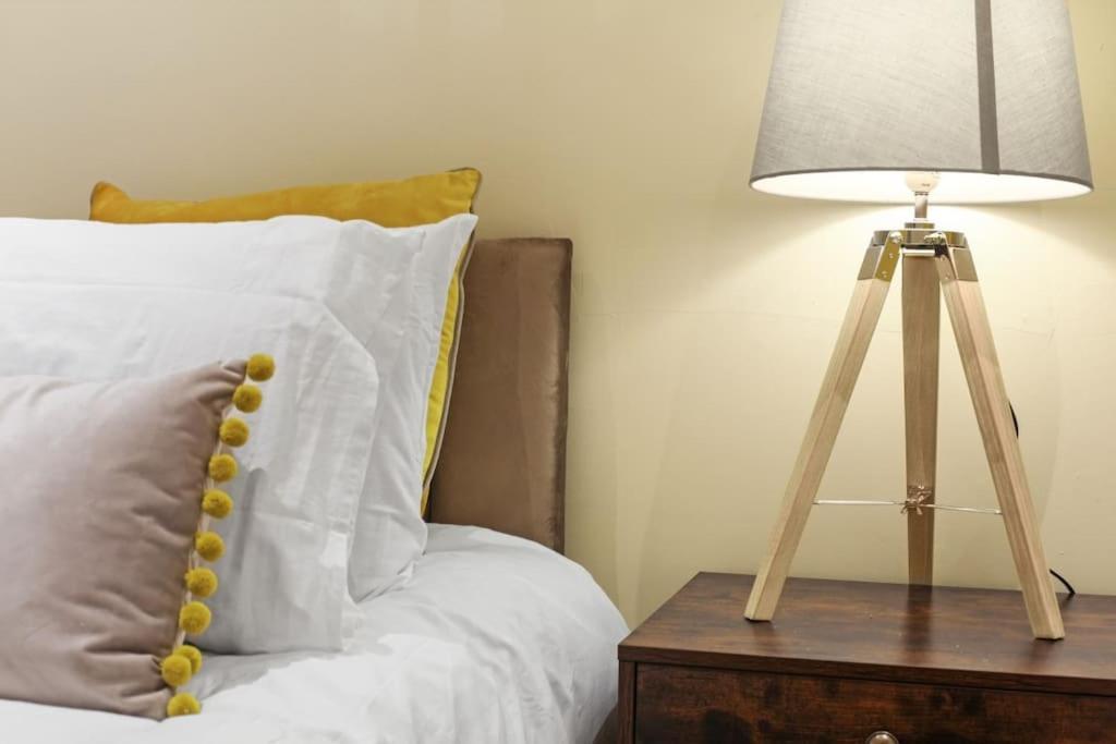 Stylish In Euston And Near Camden With Private Roof Terrace London