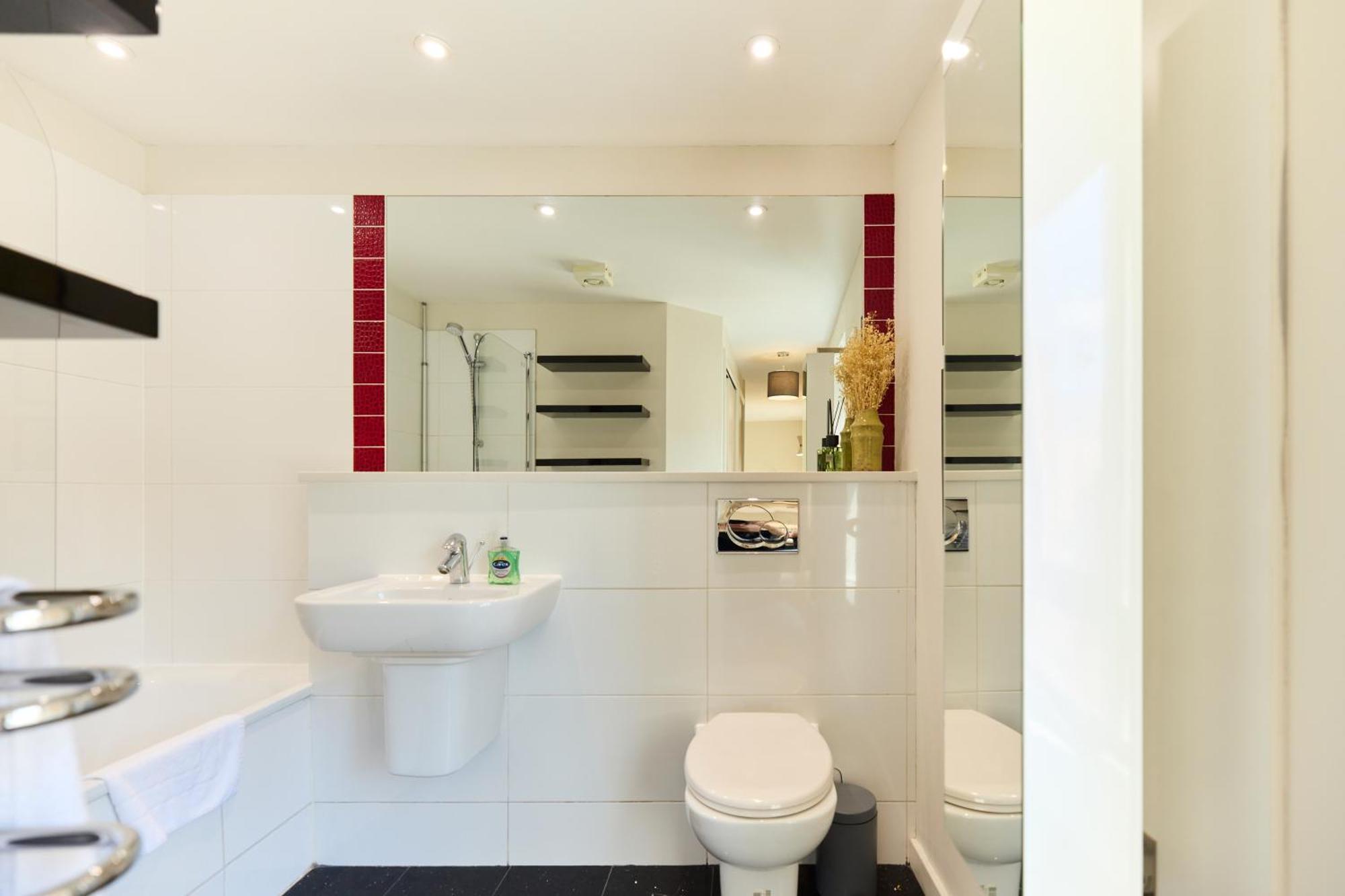The Brick Lane Arms - Breathtaking 2bdr Penthouse With Balcony Londen
