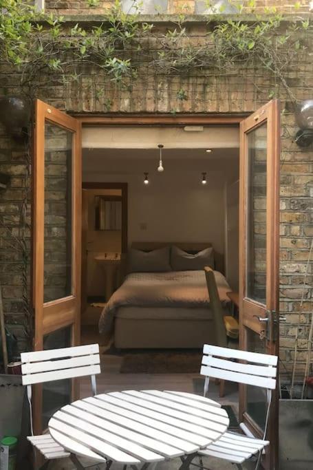 Apartamento Quiet Kensington Flat Ideal For