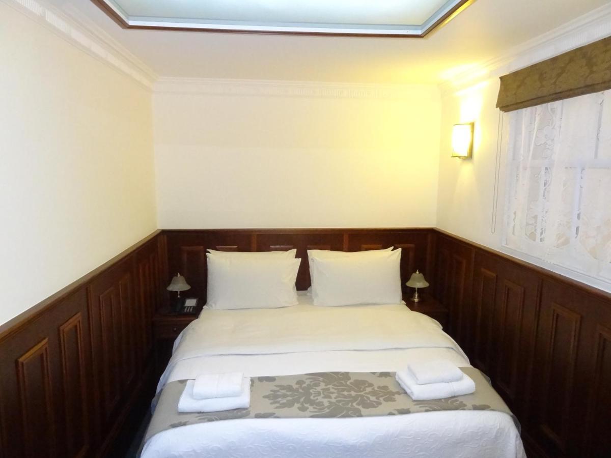Regency House