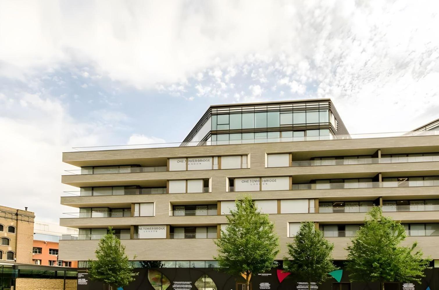 3 Million Pound Luxury Large Tower Bridge Direct Views Sleeps 6 Apartment
