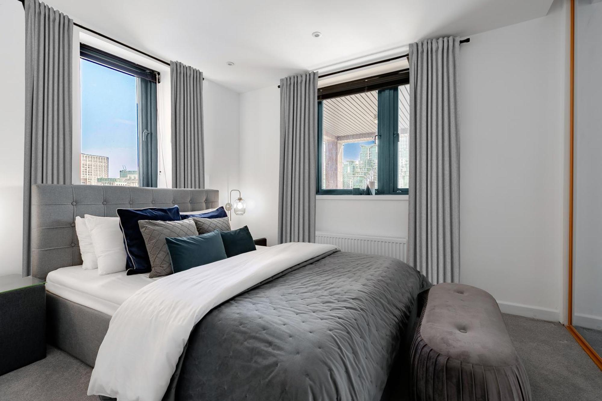 Divine Views From A Breathtaking Luxxe Penthouse For A Gracious Life Style Londres