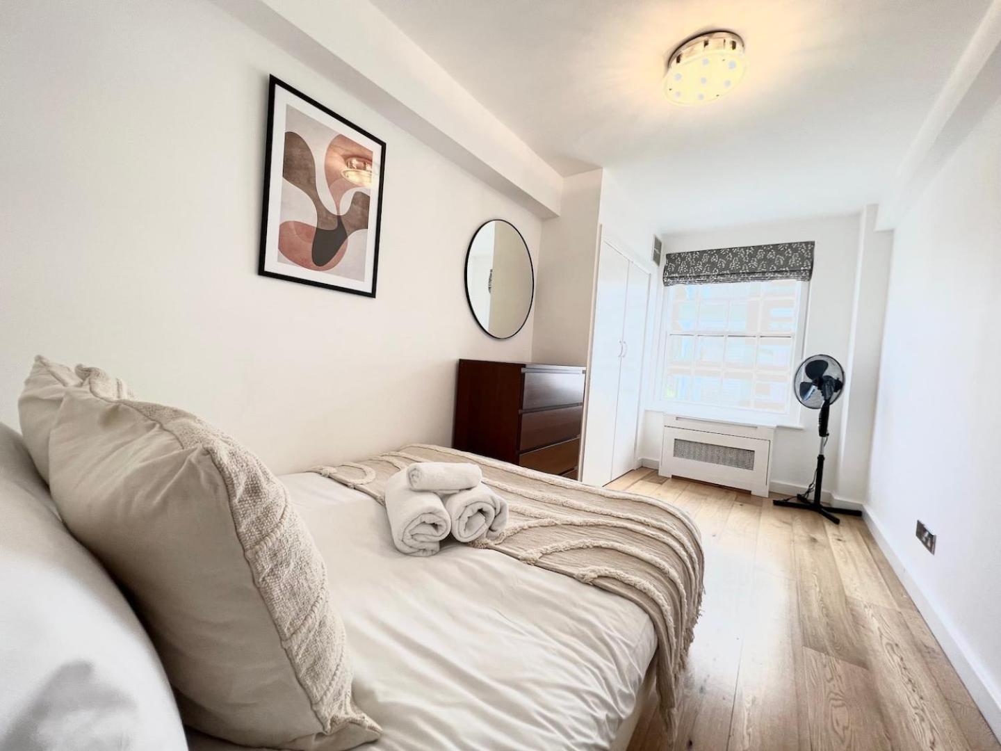 Appartement 3 Bed Apartment- *