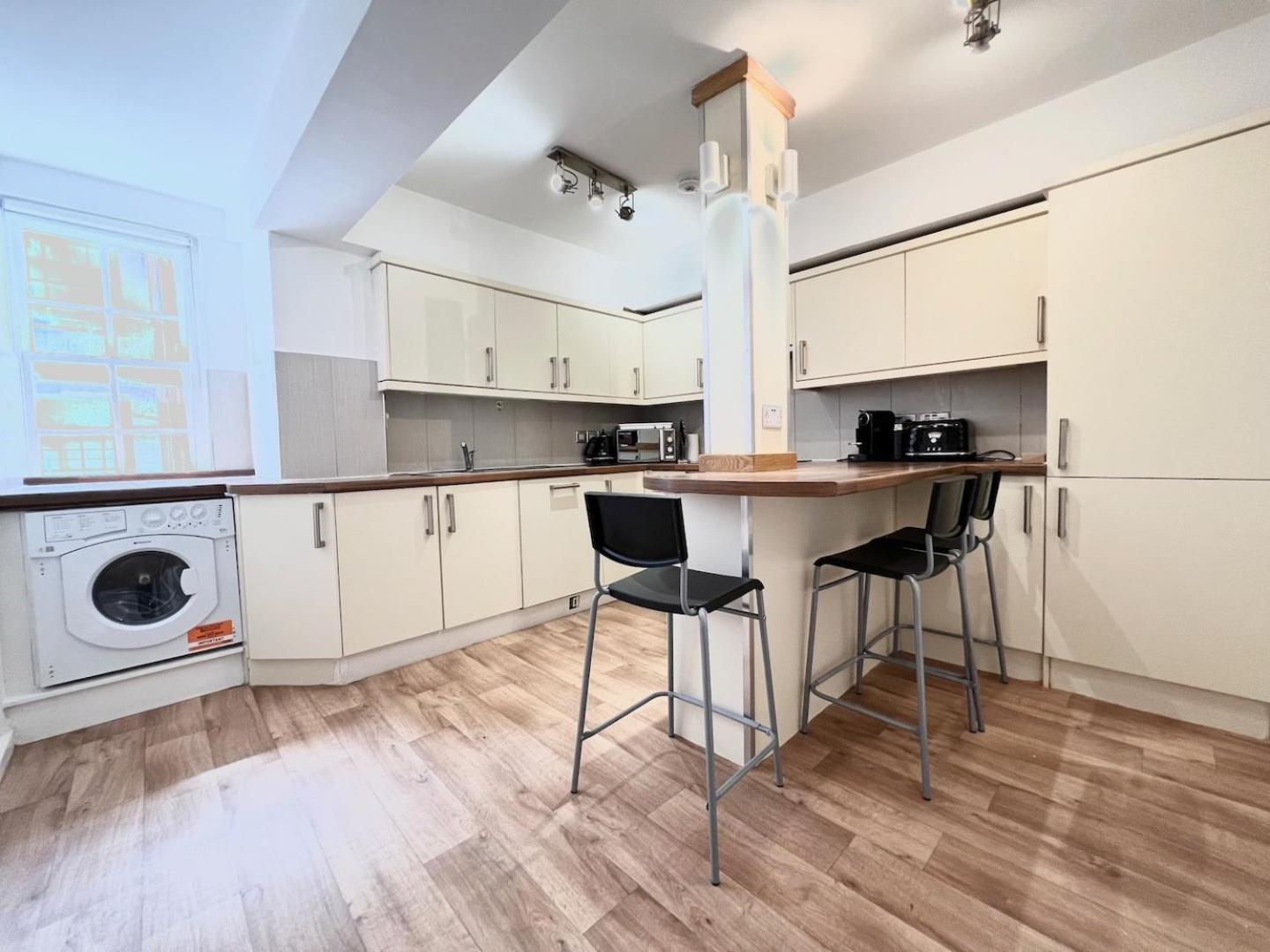 3 Bed Apartment- Londres