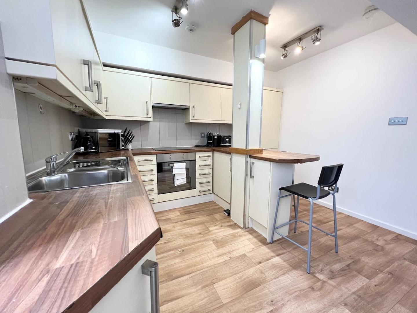 3 Bed Apartment- Appartement