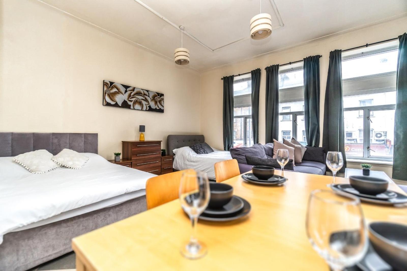 Large By Finsbury Park Apartment London
