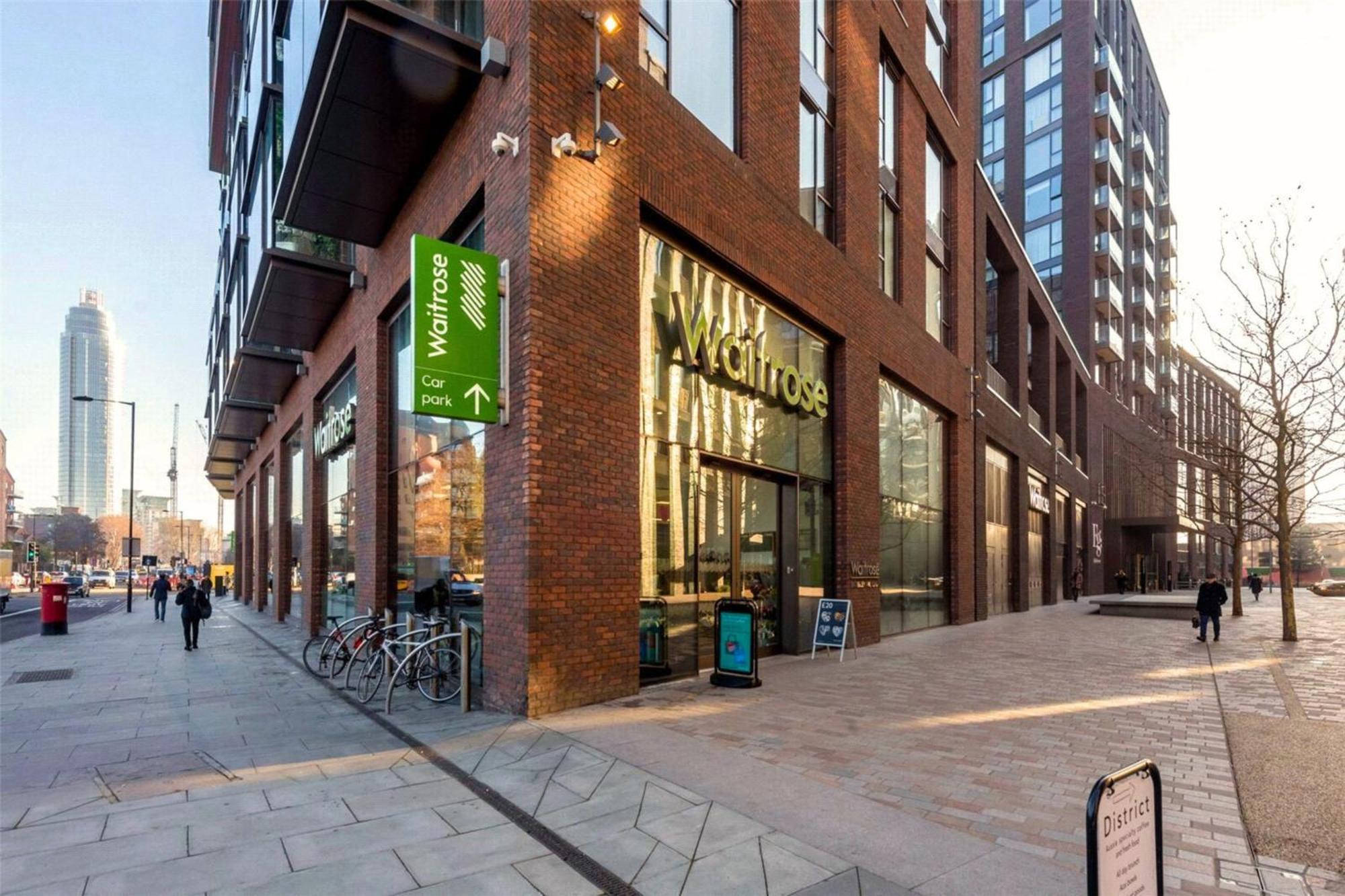 Battersea Power Station - Winter Garden Balcony & 1gb Wifi - Luxurylondonstays *