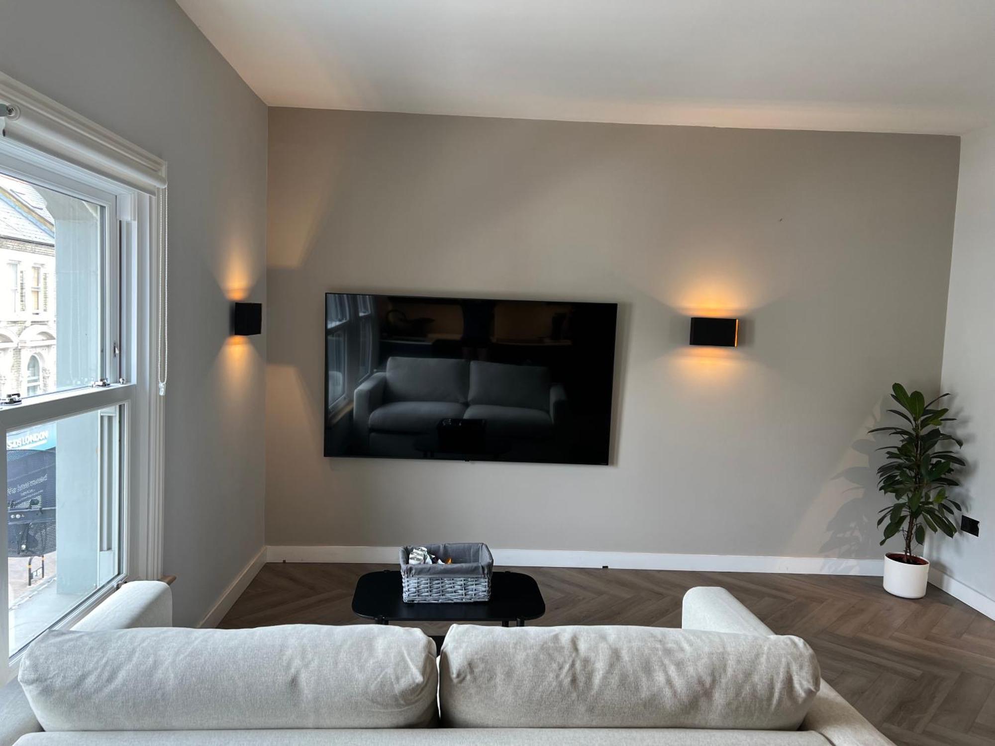 Convenient Clapham Junction Flat *