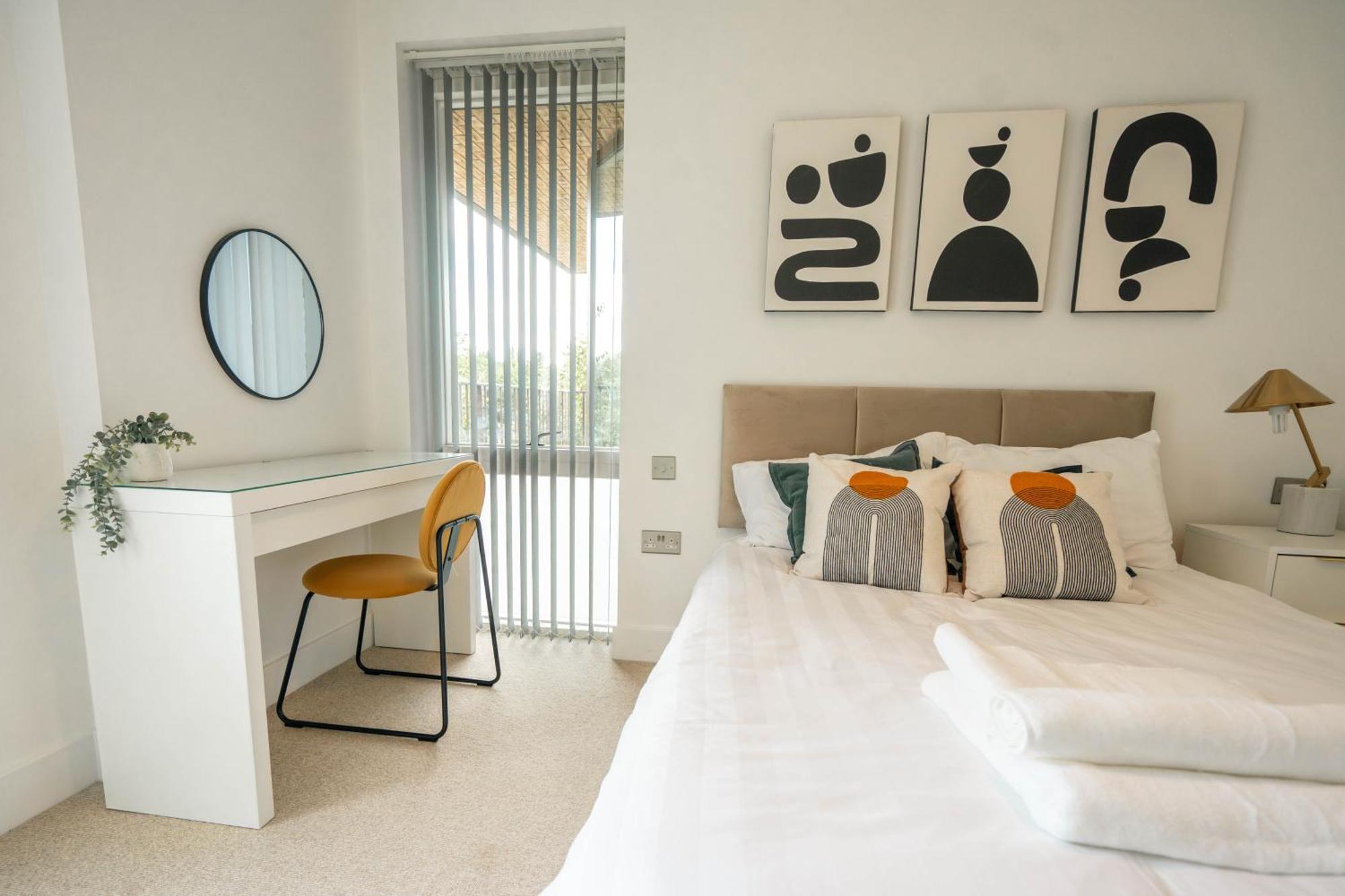 Appartement Modern 2 Bedroom With Superking Bed, Gated Free Parking & Balcony Views Near Wembley *