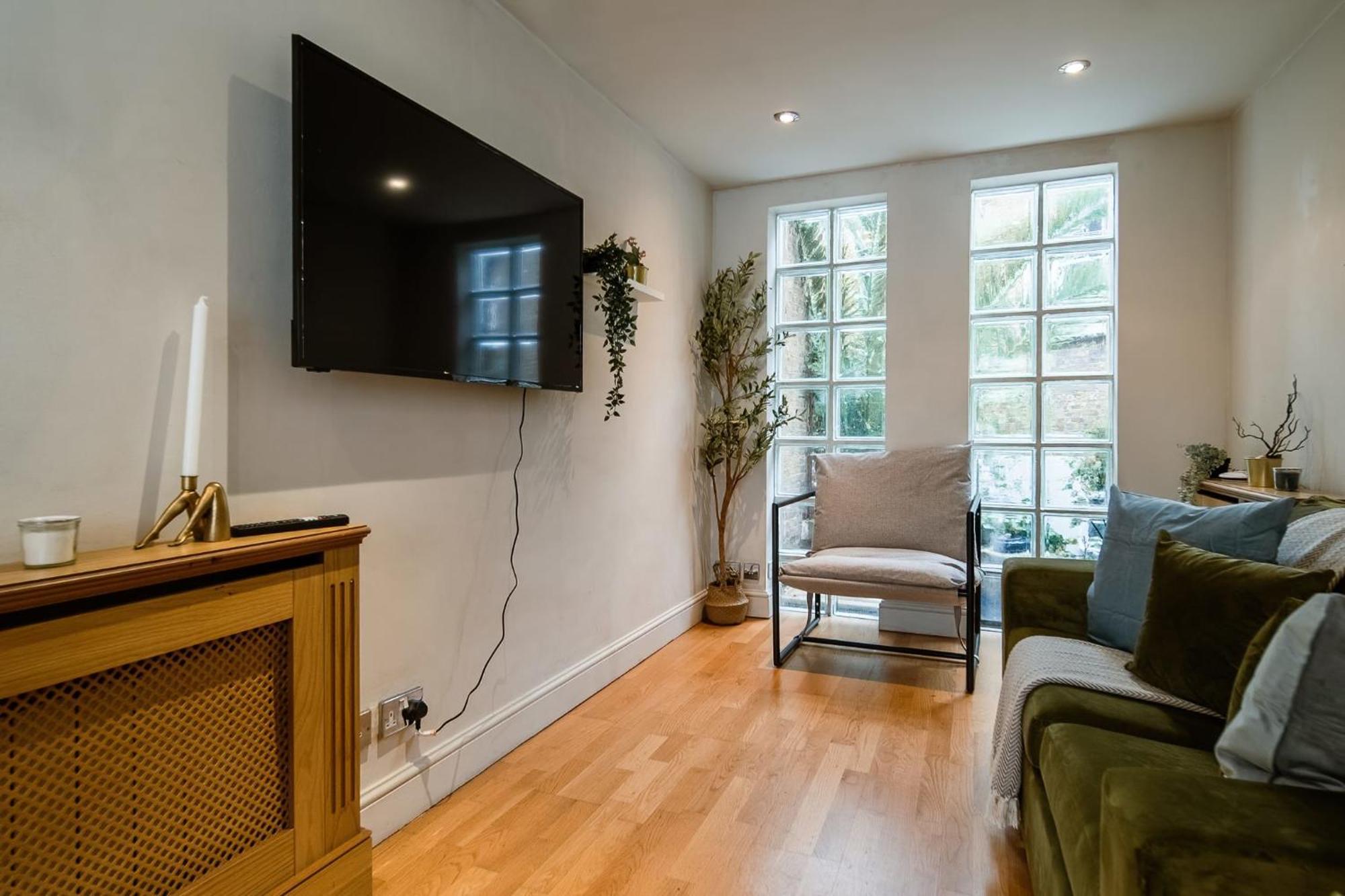 1 Bed Chelsea House With Private Terrace