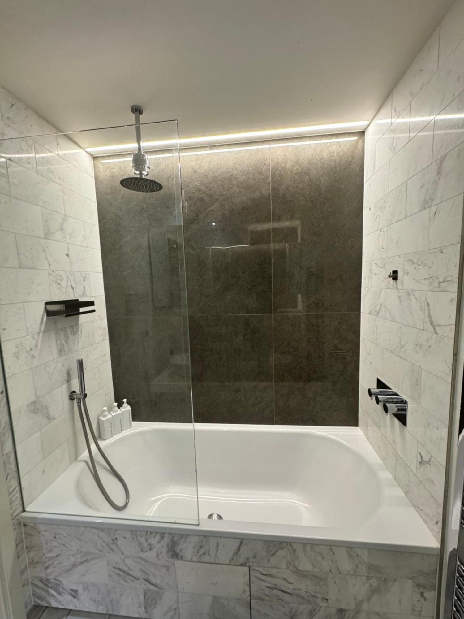 Scenic View 1-bed Near Downtown With Free Wifi Apartamento