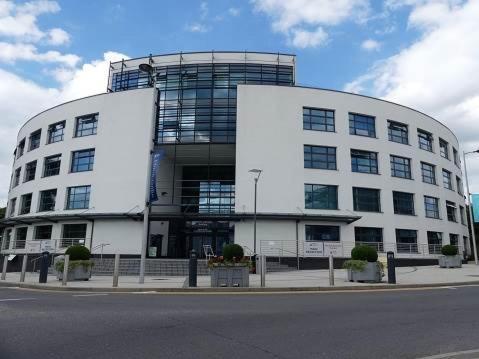 Heathrow Airport Pick Up-paid Uxbridge Cozy Shared Near Brunel * Londres