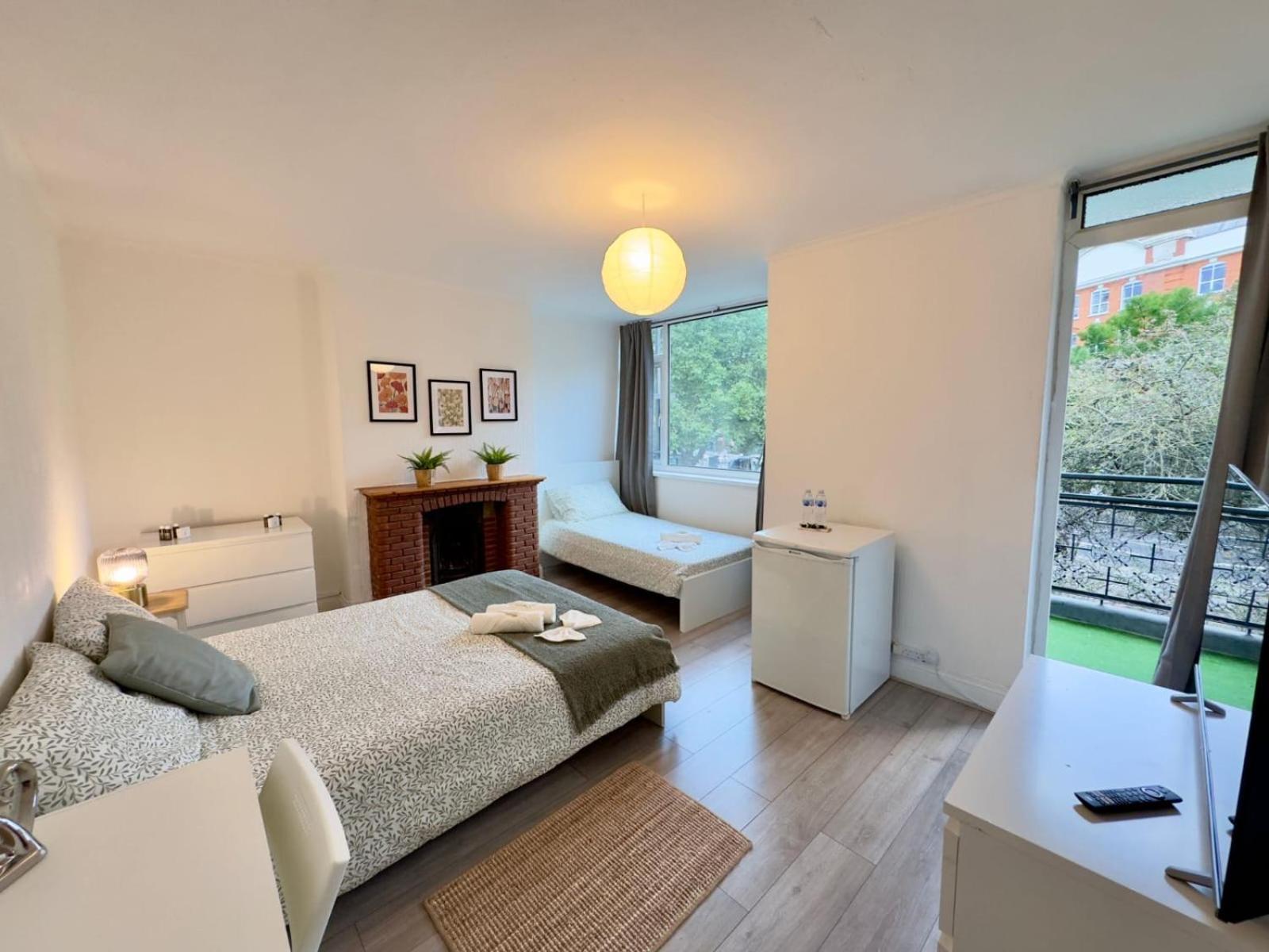 Homestay Buxton Court