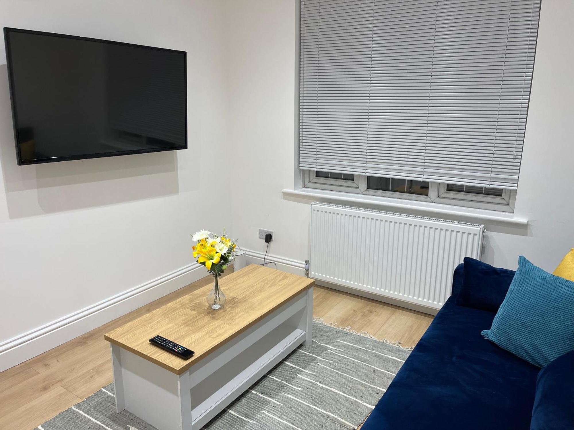 Ferienhaus Beautiful Newly Renovated House Sleeps 6 People, Only 12 Minutes By Tube To Oxford Circus *