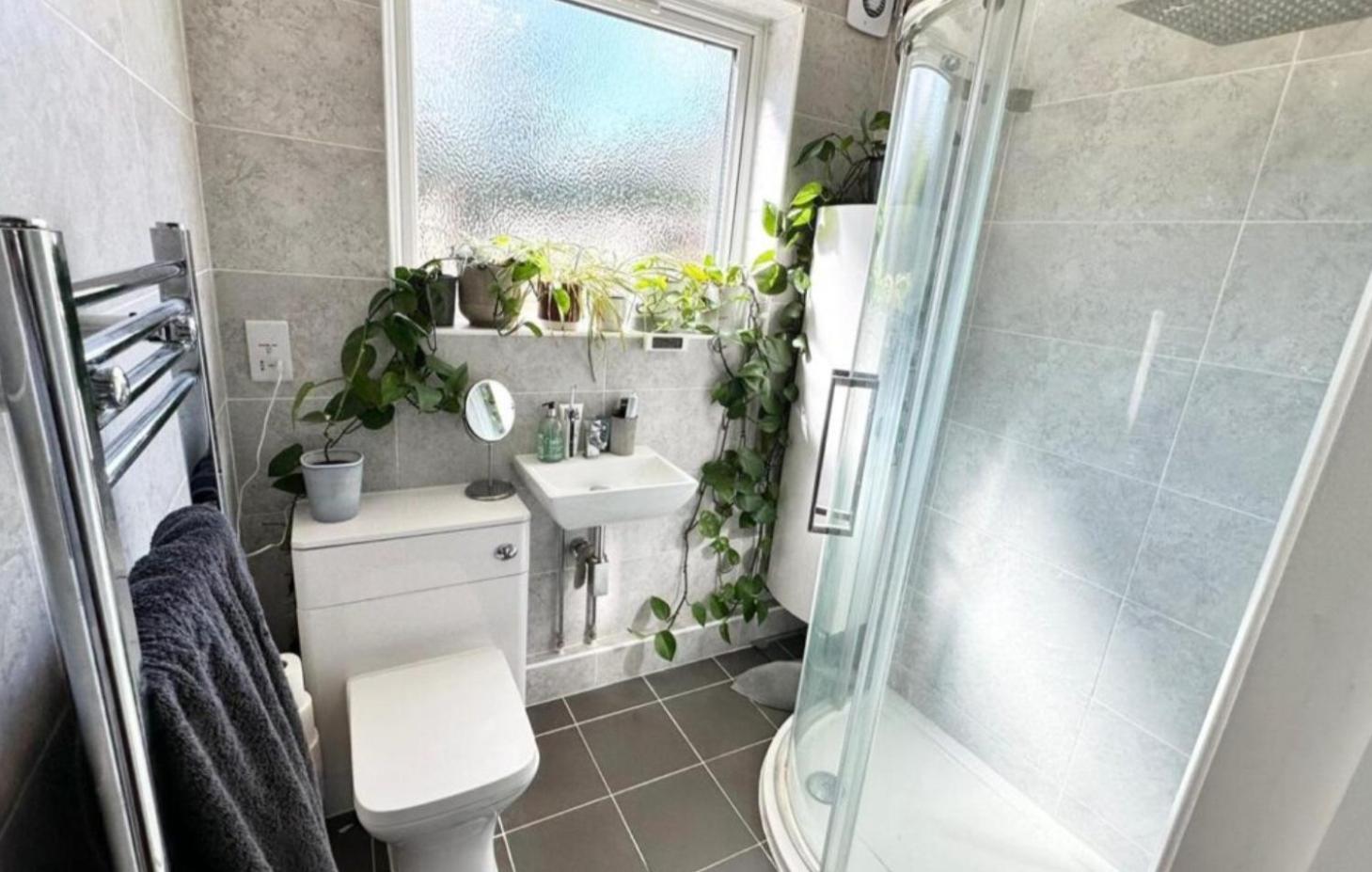 Habitación en casa particular Heathrow Airport Pick Up-paid Uxbridge Cozy Shared Near Brunel Londres
