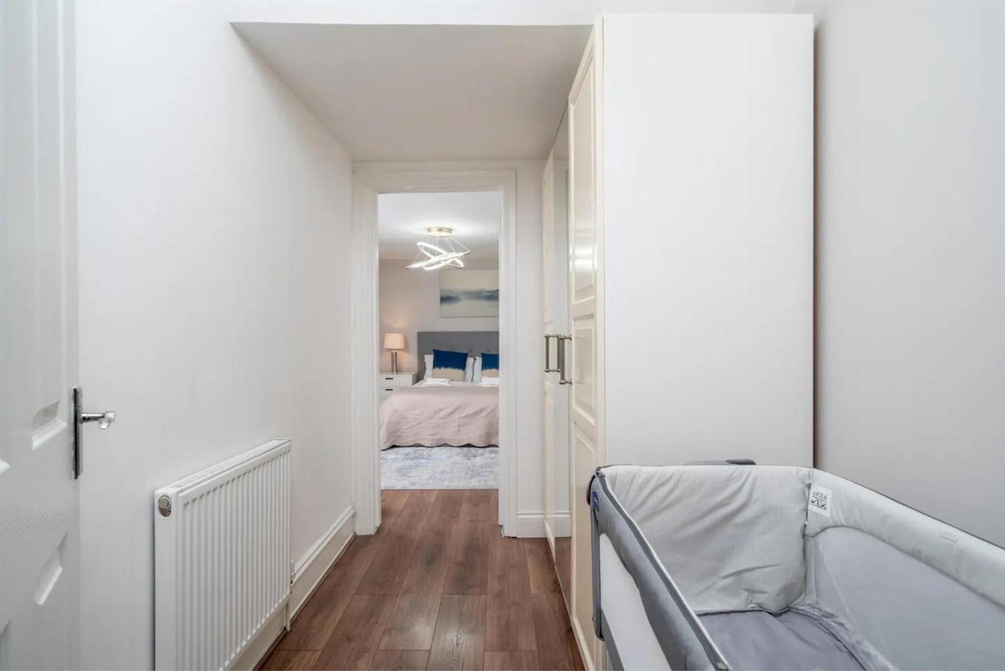 Gorgeous & Modern 2 Bedroom Sleeps Six In Earl's Court Appartement Londres