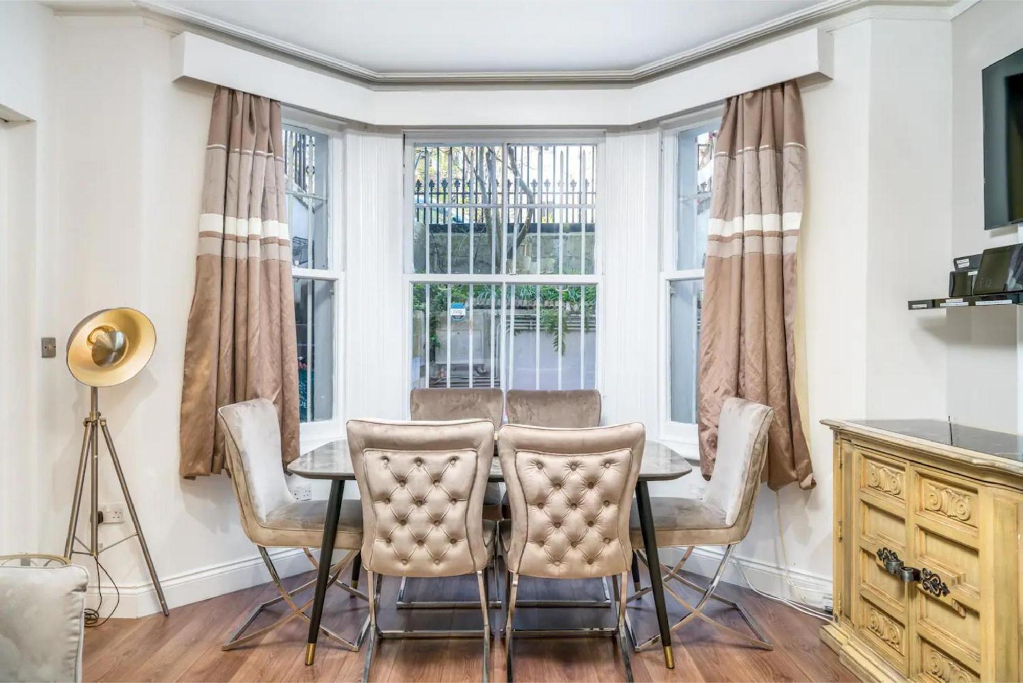 Appartement Gorgeous & Modern 2 Bedroom Sleeps Six In Earl's Court Londres