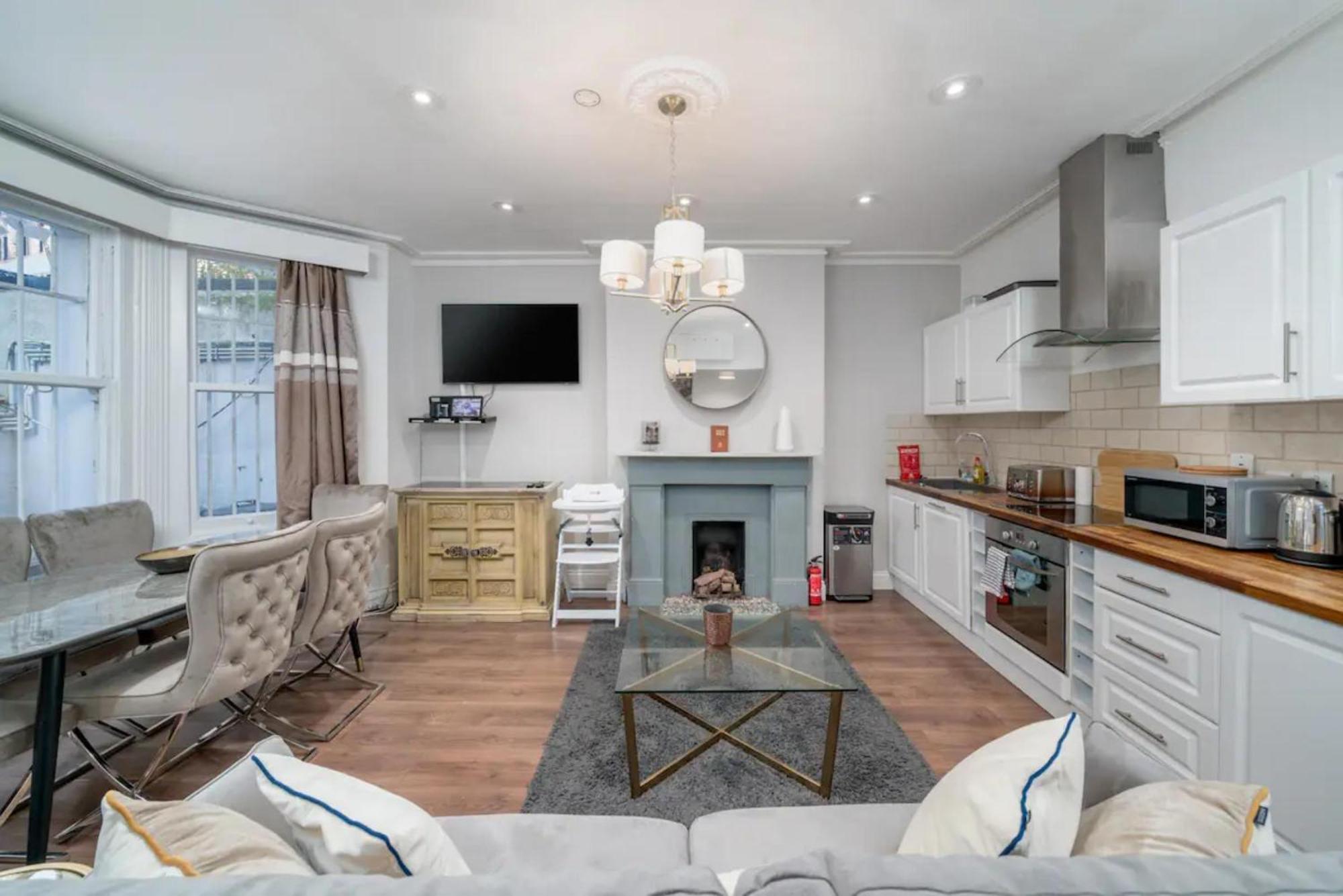 Gorgeous & Modern 2 Bedroom Sleeps Six In Earl's Court Appartement Londres
