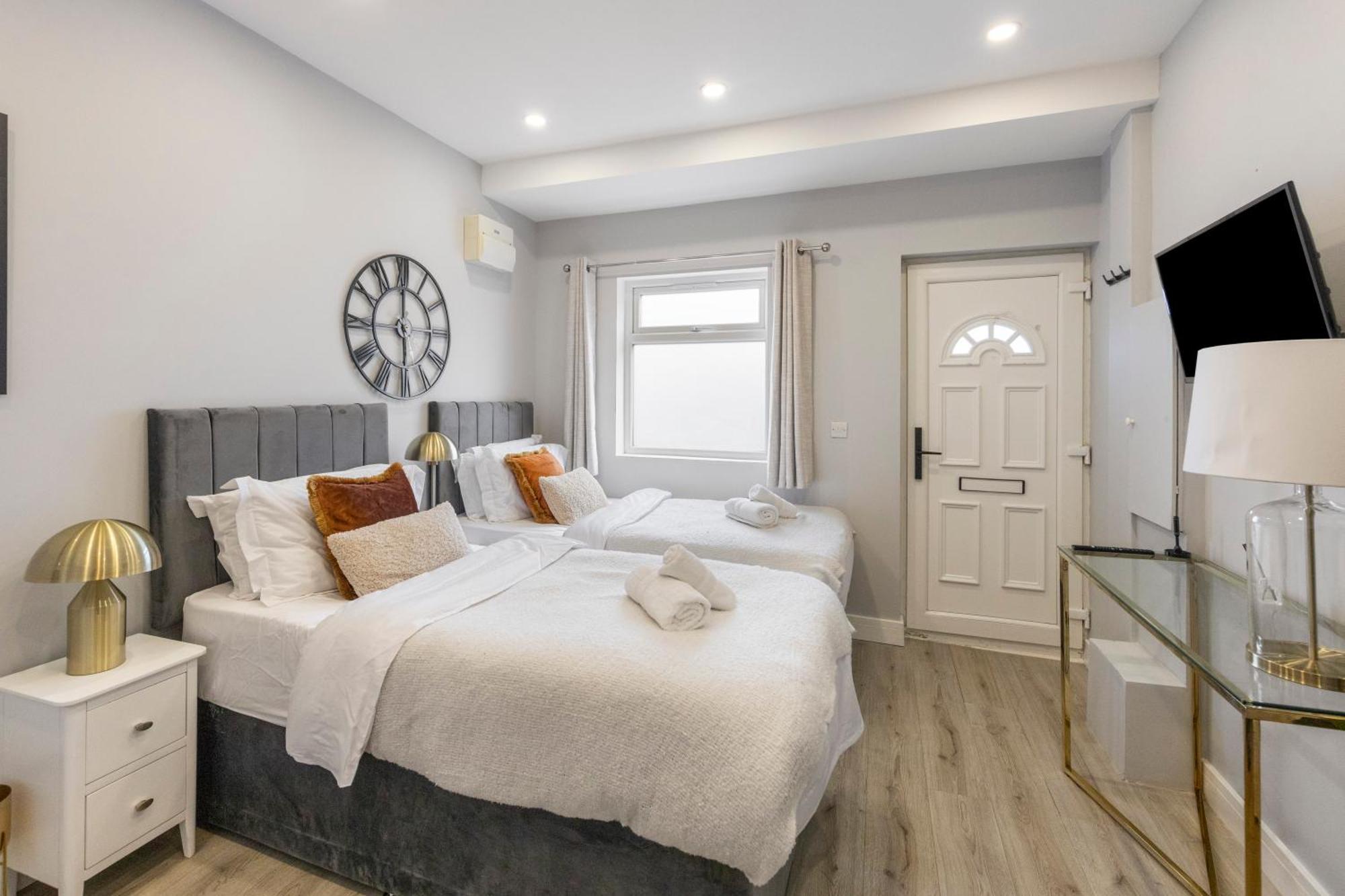 Trendy Twin Studio Modern Comfort For 2! Appartement *