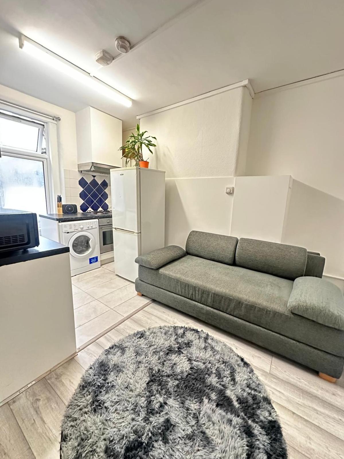 Ground Floor One Bedroom Flat *