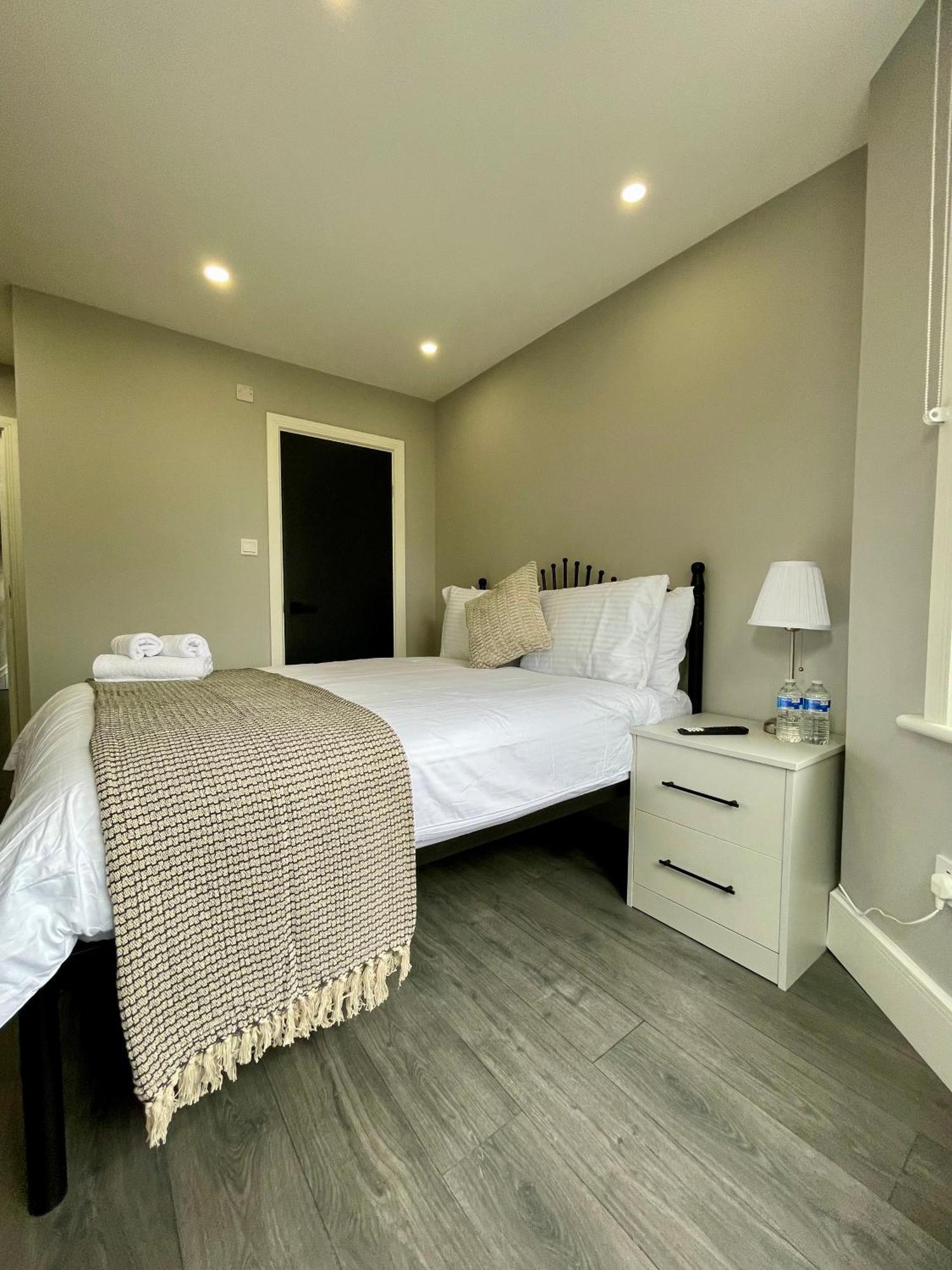 Luxury In Vibrant Area