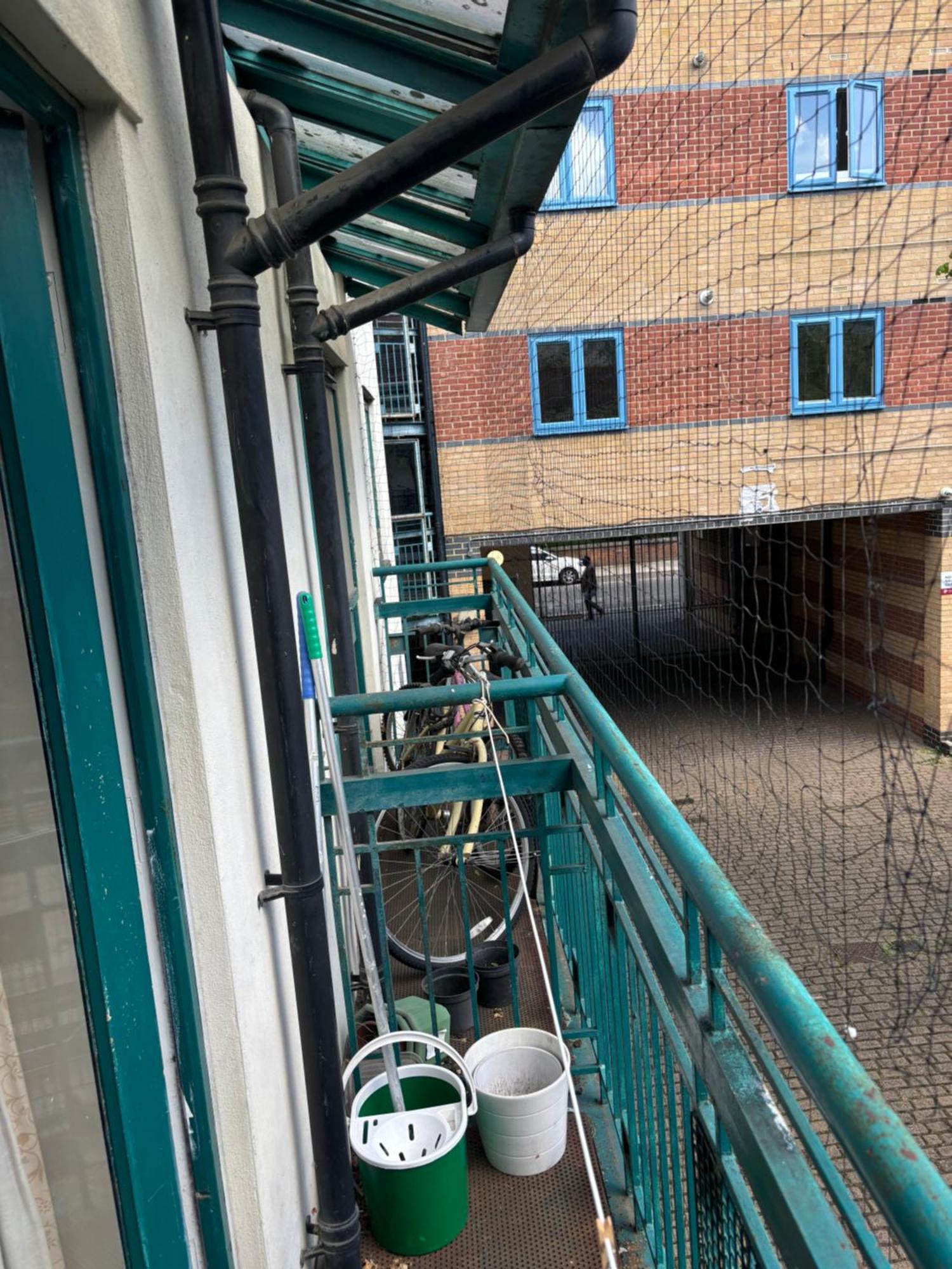 Private Gated Development In Bridge, Cosy With Great Transport Links Londres